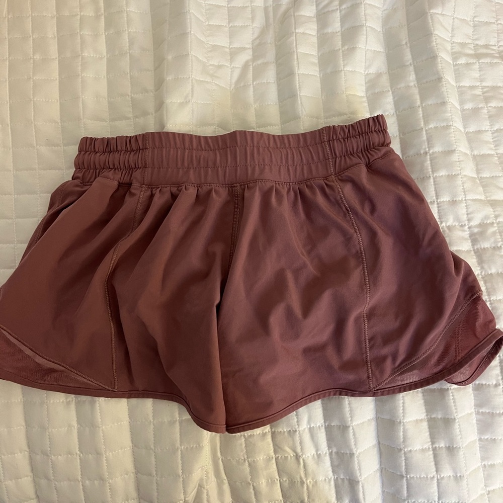 lululemon hotty hot shorts!
